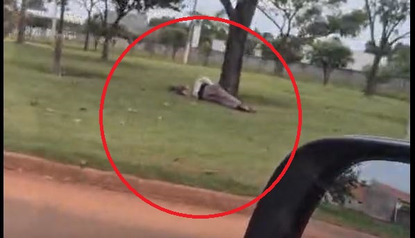 Mulher flagra homem se masturbando em via pública movimentada de Vilhena, próximo a condomínio