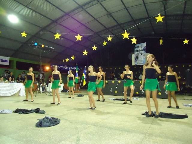 Escola vilhenense vence disputa de dança contra Colorado e Chupinguaia