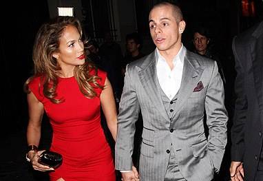 Jennifer Lopez vai a jantar de gala de apoio a Obama, em Paris