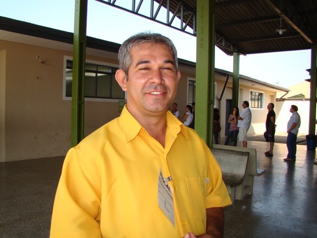 Pintor que prometeu ir embora de Vilhena se rover ganhasse muda de idéia