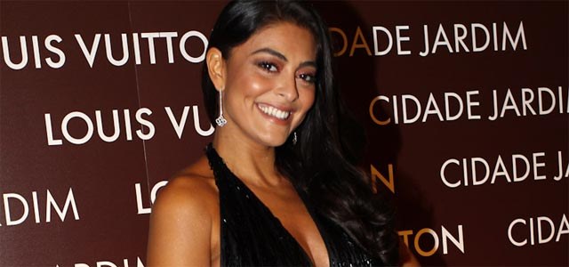  Juliana Paes revela lado fashion: "Tenho verdadeira tara por bolsa"