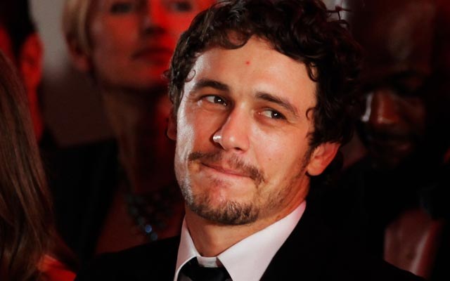 Solteiríssimo, James Franco nega ter flertado com Kristen Stewart