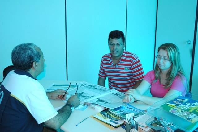 Vereador eleito visita FOLHA DO SUL ON LINE e revela “bandeira” na Câmara