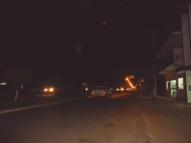 Trecho da principal avenida de Cerejeiras está sem iluminação pública há um mês
