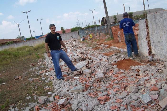 VENTANIA DERRUBA MURO DE COLÔNIA PENAL