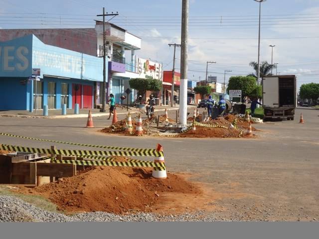 Cerejeiras: semáforo deve acabar com dúvidas em cruzamento “problemático”