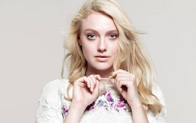 Em entrevista, Dakota Fanning defende Kristen Stewart