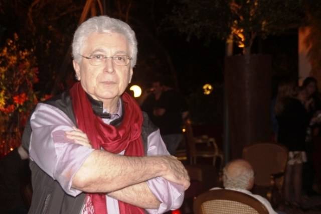 Autor da Globo alfineta Adriano