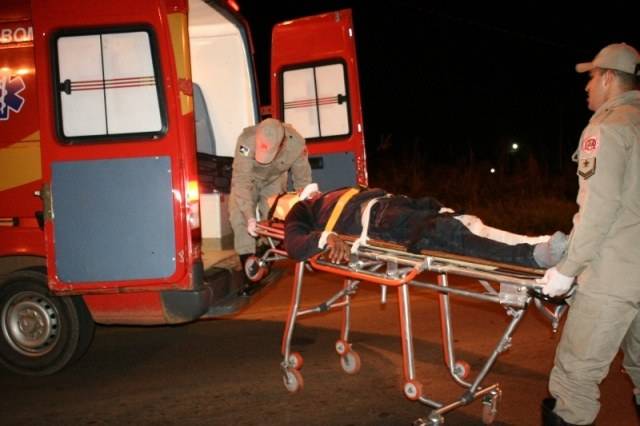 Acidente na BR 364 nas proximidades do frigorífico deixa motociclista ferido