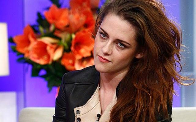 Kristen Stewart pede para