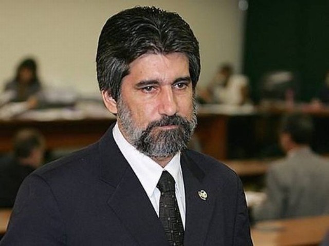 Jornalista diz que Raupp provocou tensão em jantar com Dilma Rousseff