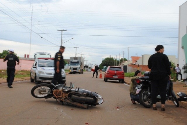 Sexto acidente do dia acontece na Avenida Beno Luiz Graebin e deixa idosa ferida