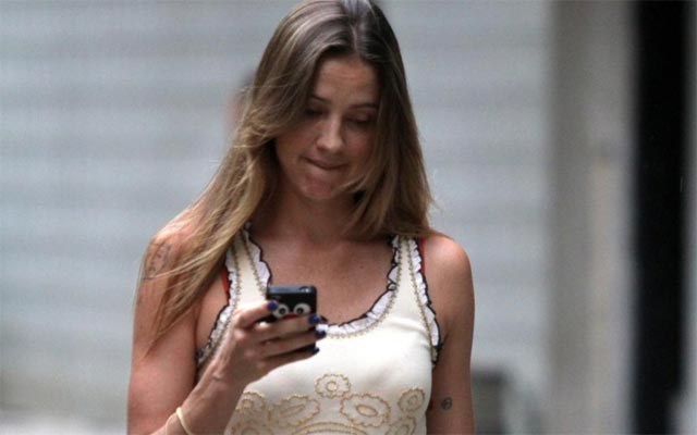 Luana Piovani fica chateada por não ter ido ao Emmy: "Ia arrasar no red carpet"