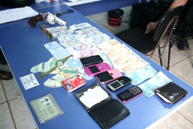 Polícia prende no Embratel suspeitos do assalto ao Mercado Sanches ontem 