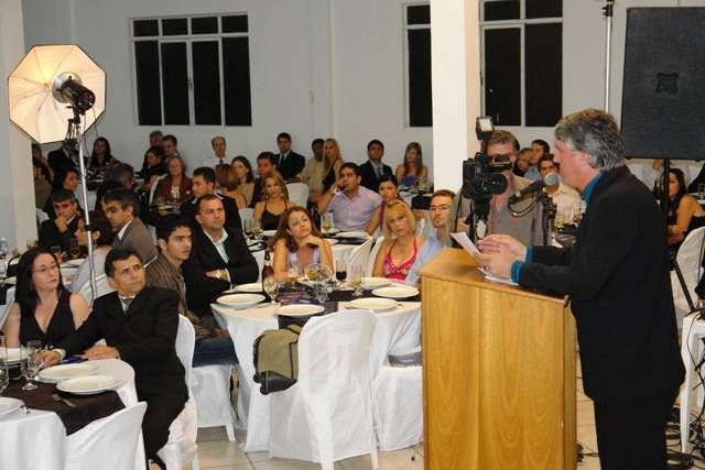 COMEÇA PESQUISA PARA ESCOLHER OS 100 MELHORES DE VILHENA