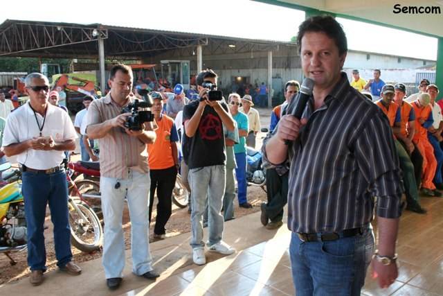 SOB PRESSÃO, PREFEITO ZÉ ROVER BAIXA VALOR DE DIÁRIAS