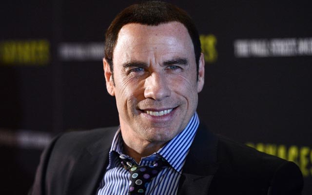 Suposto amante de John Travolta resolve processar ator
