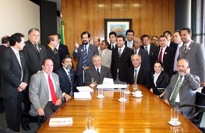RONDONIENSES AGITAM BRASÍLIA PELA PEC DA TRANSPOSIÇÃO