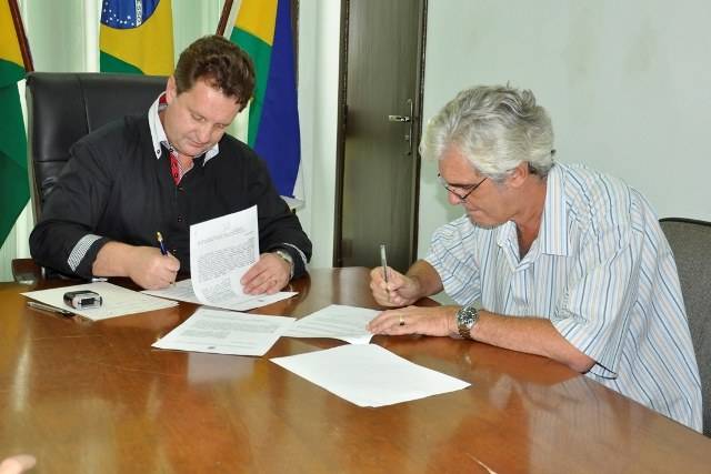 Assinatura de convênio deve aumentar empregos na unidade do Friboi em Vilhena