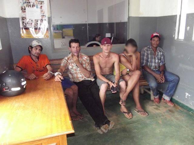 Policia de Cerejeiras fecha boca de fumo; adolescente está entre os detidos