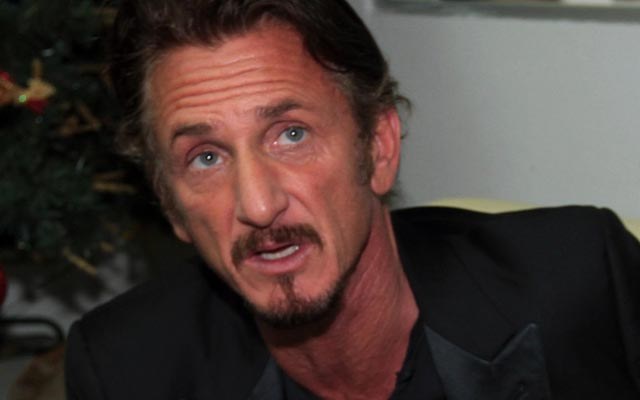 Sean Penn desabafa e diz que nunca se sentiu amado em seus relacionamentos