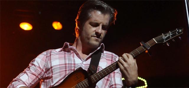  Victor, da dupla com Leo, assume romance com apresentadora do Faustão