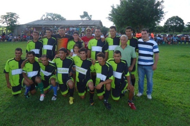 Jogando em casa, Baixadão A é o campeão de 2012 do Campeonato Rural  
