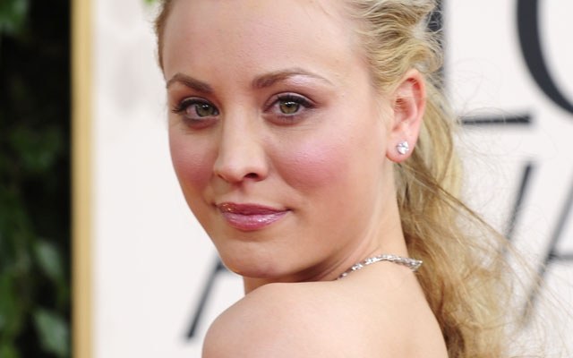 Atriz de "The Big Bang Theory" diz que "ainda poderia perder uns dois quilos"