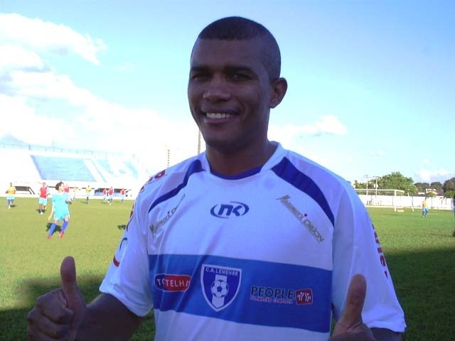 Vilhena anuncia primeiro reforço para temporada 2013  