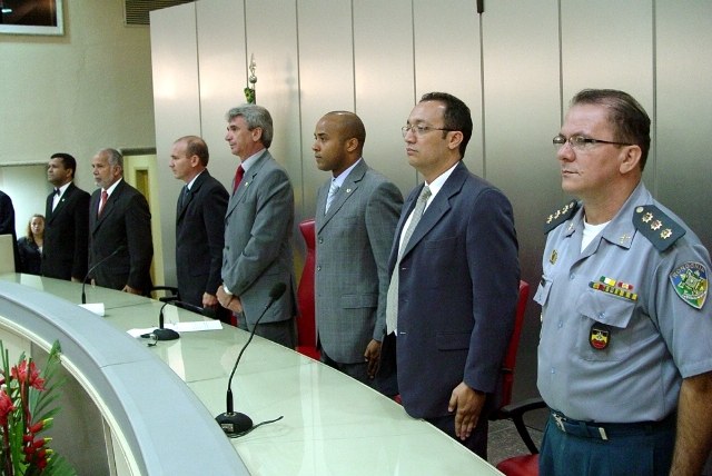ASSEMBLÉIA LEGISLATIVA PRESTA HOMENAGEM A CHICO CESÁRIO