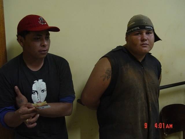 SORTE: ARMA “ENGASGA” E JOVEM ESCAPA DA MORTE