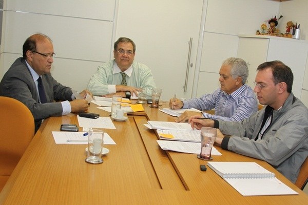De novo, governo federal promete recursos para portos em Rondônia para este ano