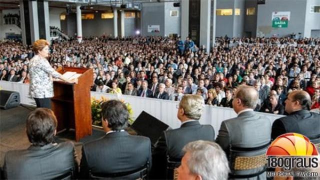 Encontro Nacional de Novos Prefeitos Eleitos tem presença da presidente