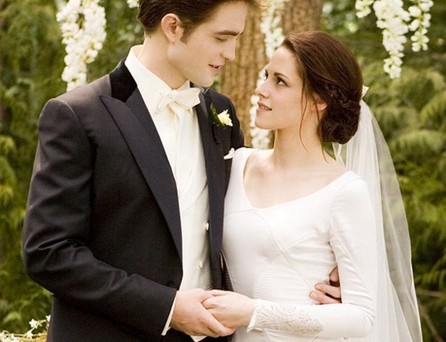 Segundo tabloide, Pattinson e Stewart vão se casar