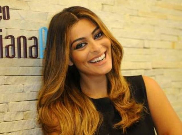 Grávida, Juliana Paes clareia os fios e fica loira: ‘Amei o resultado’