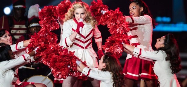 Madonna leiloa objetos de turnê para ajudar vítimas do furacão Sandy