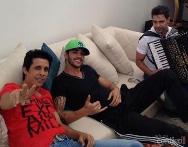 Carnaval Sertanejo: Gusttavo Lima canta com Zezé Di Camargo em sua casa