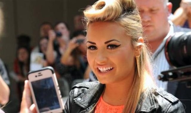 Demi Lovato diz que se arrepende de ter sido jurada do "The X Factor"