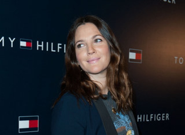 Drew Barrymore pretende remover tatuagens para se converter ao judaísmo