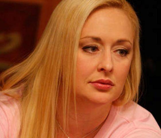 Cantora country, Mindy McCready, é encontrada morta nos EUA