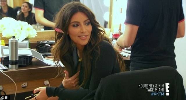 Se eu fosse homem faria sexo comigo, diz Kim Kardashian na tv