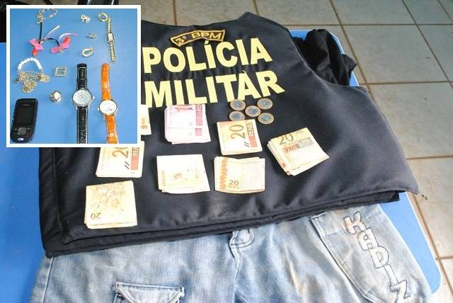 Usando de Violência, dupla leva mais de R$ 2 mil de mulher no Jardim Primavera