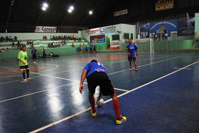 Segunda rodada do Municipal de Futsal movimentou o Jorge Teixeira ontem