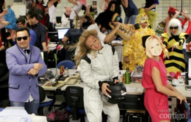 Eliana dança Harlem Shake com a equipe de seu programa
