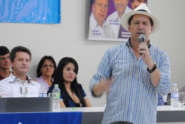 Cassol promete apoio e candidatura de primeira-dama a deputada começa a engrenar