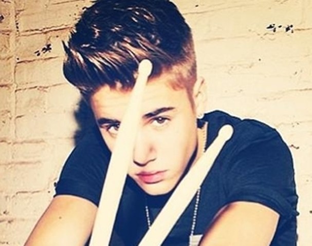 "Eu sou uma boa pessoa. Eu sei disso", desabafa Justin Bieber em rede social