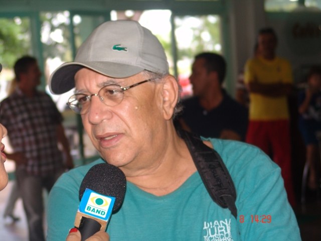 Saulo Laranjeira elogia Vilhena ao conhecer a cidade; show do humorista é amanhã
