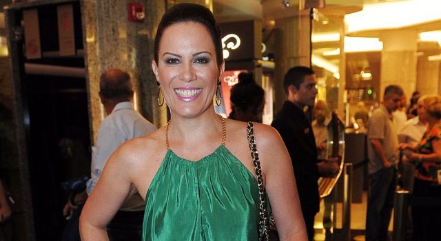 Aos 45, Regina Volpato diz que não pretende ceder às cirurgias plásticas
