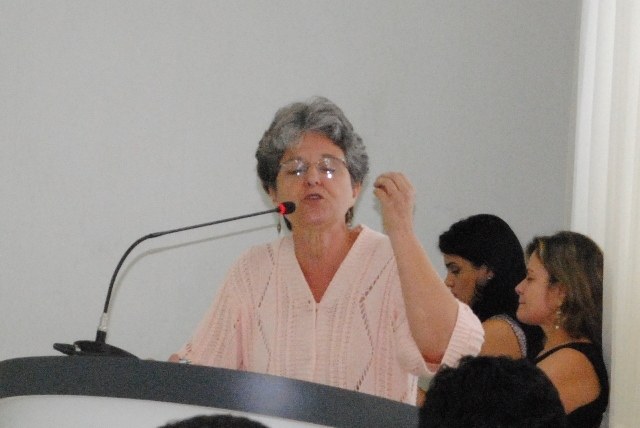 Vereadora renuncia a cargo em comissão que apura uso de remédios vencidos