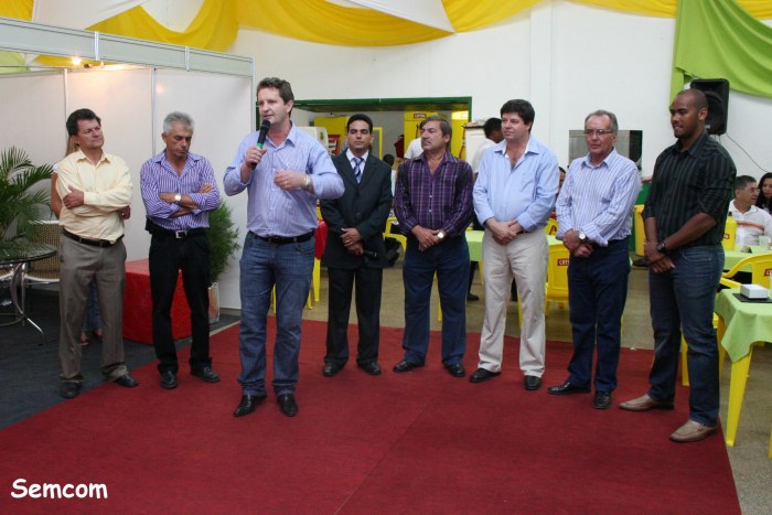 SECRETARIAS MUNICIPAIS PARTICIPAM DA 1ª FENEVILLE